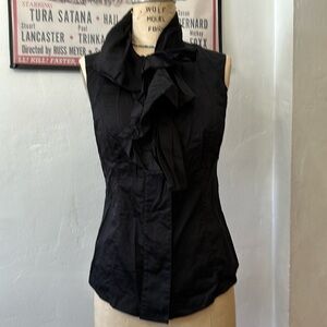 Diane Von Furstenberg DVF black sleeveless button down shirt